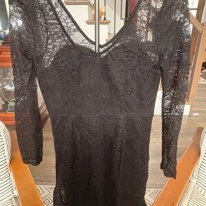 BOLD elements Black Lace Long Sleeve Dress